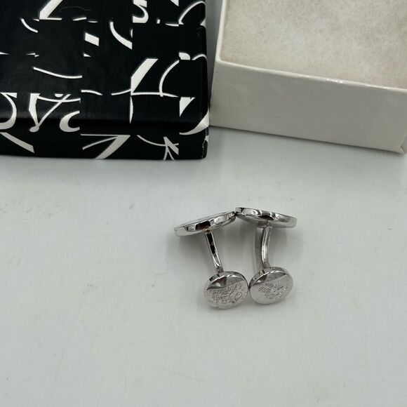 Men’s Saks, Fifth Avenue letter  E silver cufflinks - Picture 7 of 7